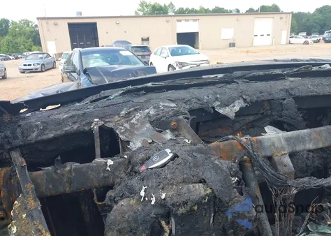 2011 Mercedes-Benz Ml 550 4Matic z USA, uszkodzony, nr VIN 4JGBB7CB5BA651447